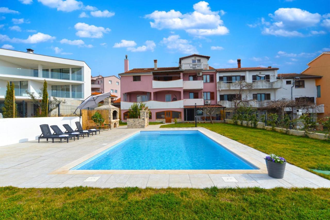 Apartments Violete 742 Пула Екстериор снимка