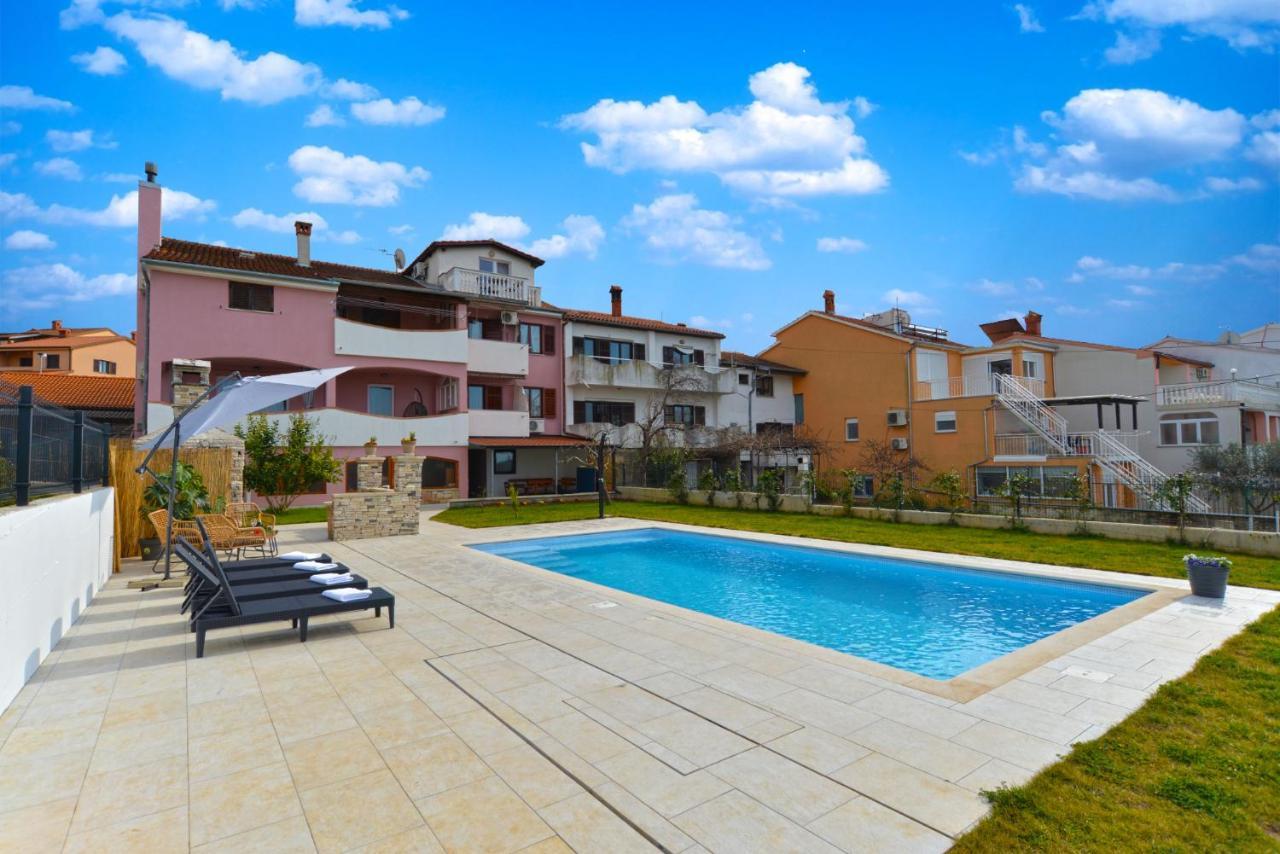 Apartments Violete 742 Пула Екстериор снимка